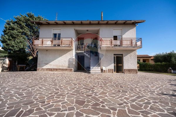 casa indipendente in vendita a Recanati