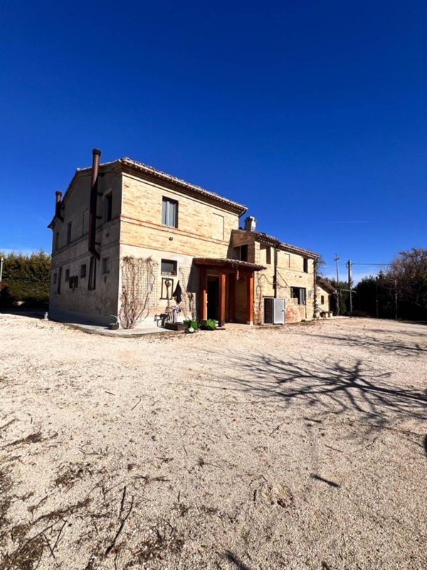 casa indipendente in vendita a Recanati