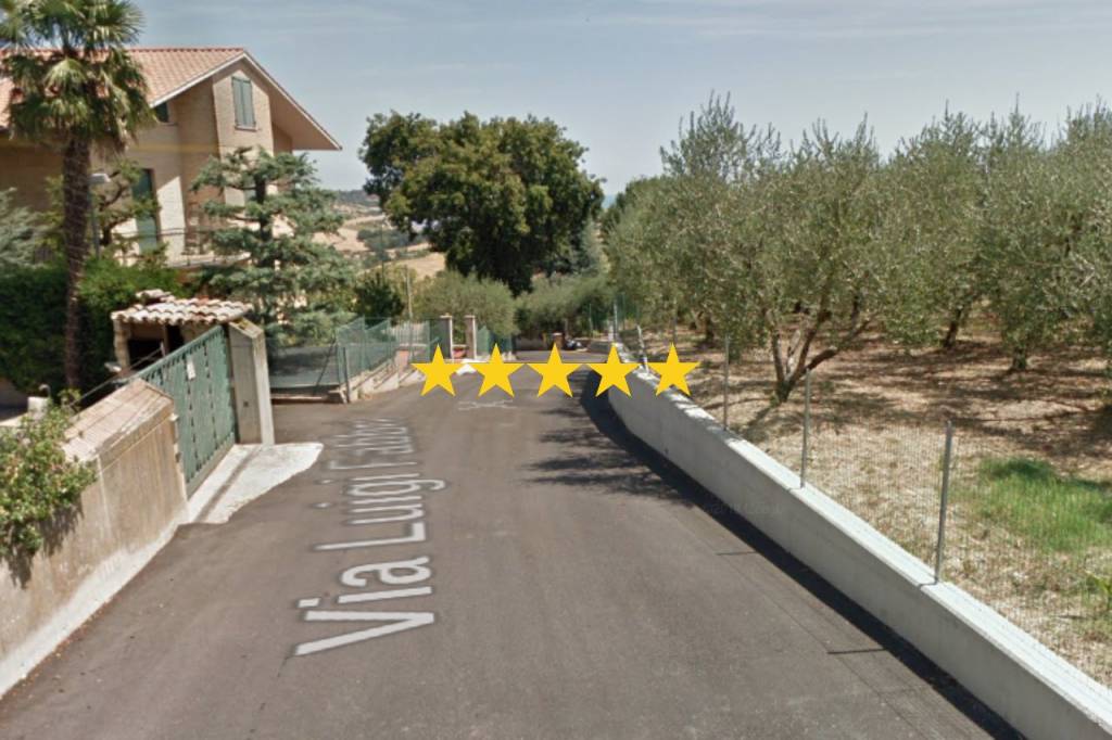 casa indipendente in vendita a Recanati