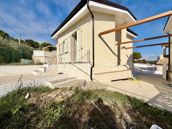 casa indipendente in vendita a Recanati