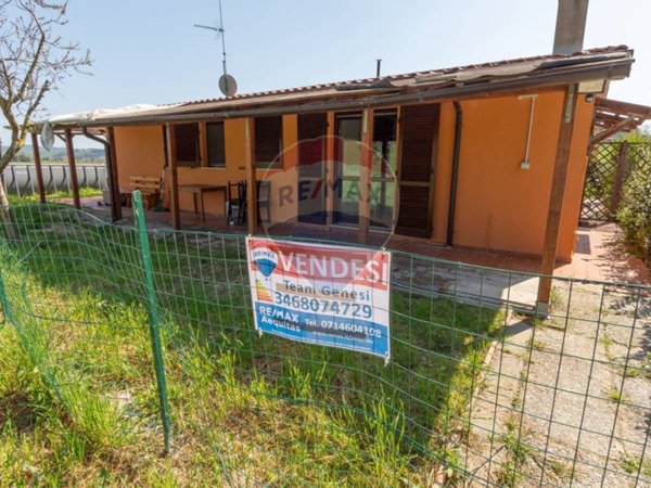 casa indipendente in vendita a Recanati