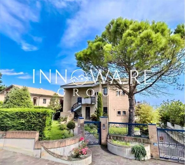 casa indipendente in vendita a Recanati