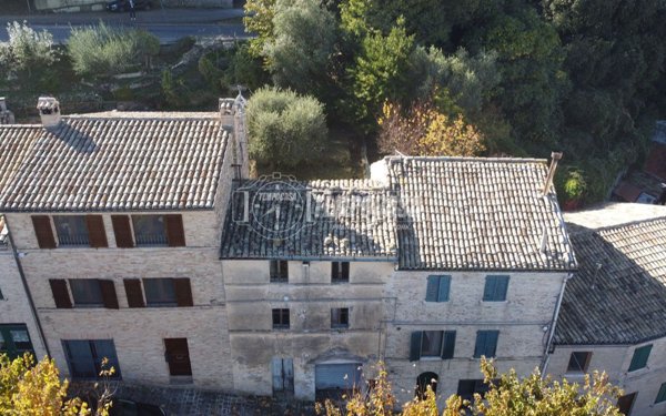casa indipendente in vendita a Recanati in zona Le Grazie