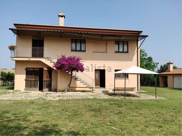 casa indipendente in vendita a Recanati