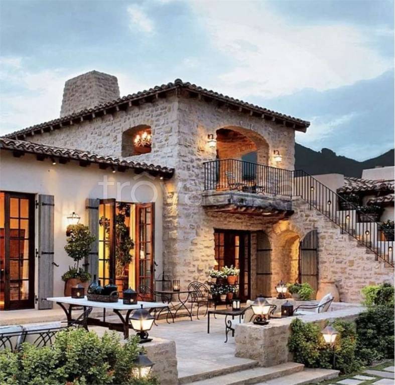 casa indipendente in vendita a Recanati