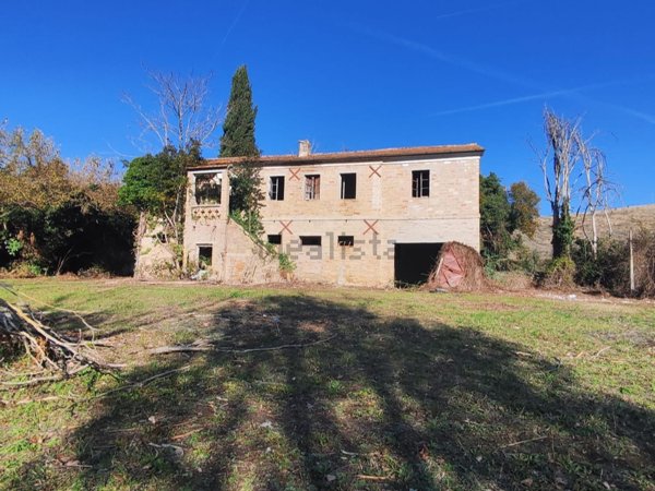 casale in vendita a Recanati