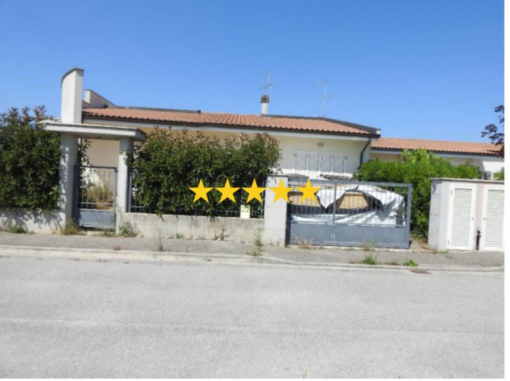 casa indipendente in vendita a Recanati