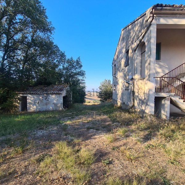 pentavano in vendita a Recanati