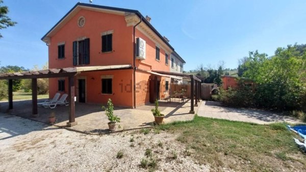casa indipendente in vendita a Recanati