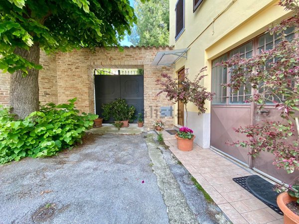 casa indipendente in vendita a Recanati