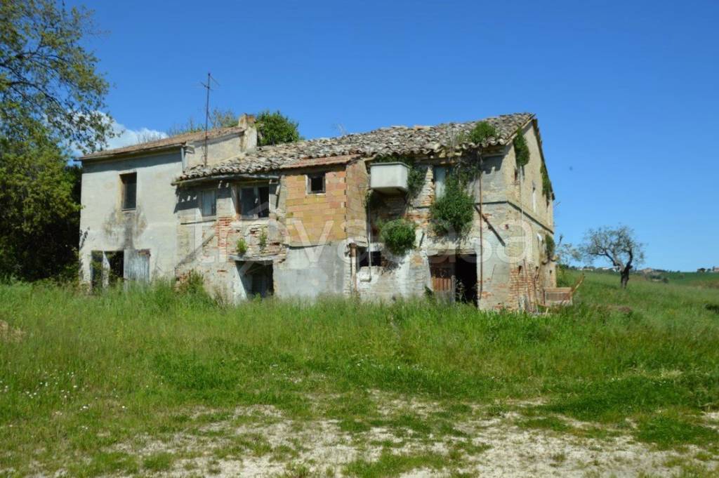casa indipendente in vendita a Recanati