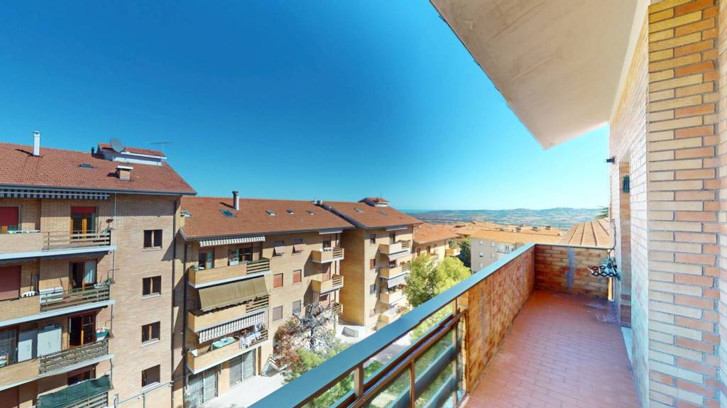 appartamento in vendita a Recanati in zona Santa Lucia