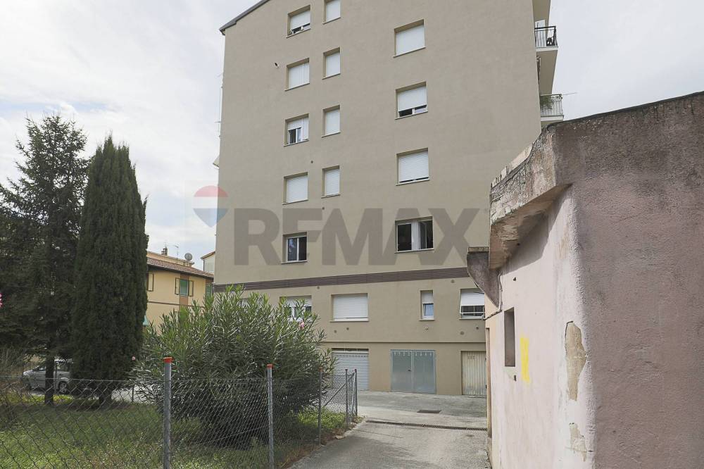 appartamento in vendita a Recanati in zona Santa Lucia