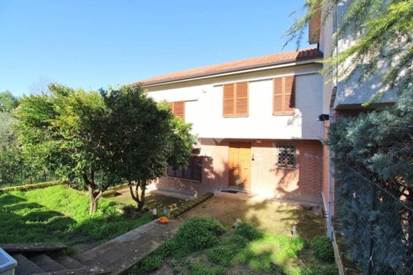 casa indipendente in vendita a Recanati