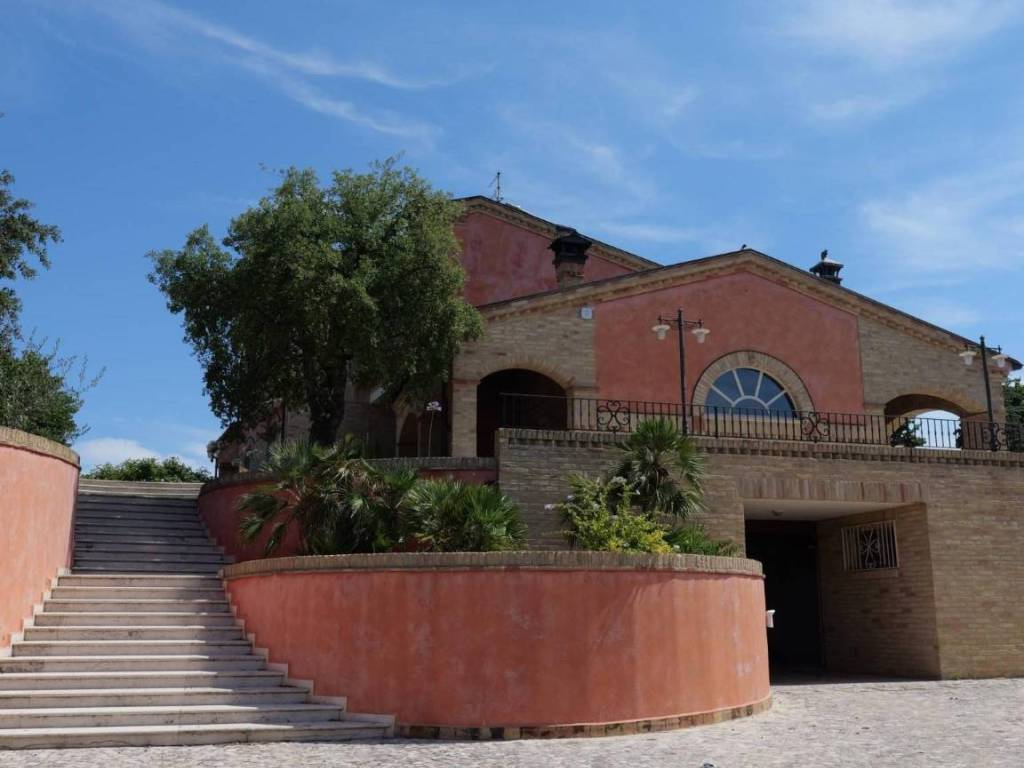 casa indipendente in vendita a Recanati