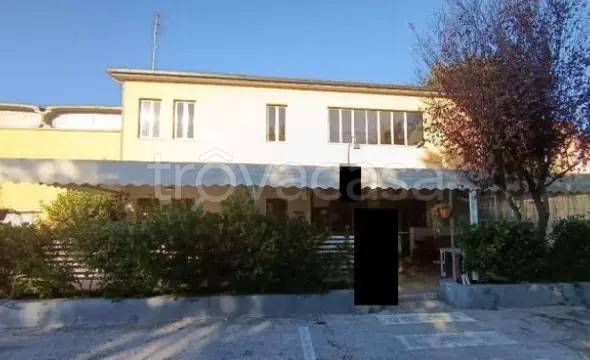 negozio in vendita a Recanati