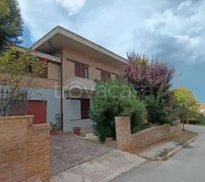 casa indipendente in vendita a Recanati