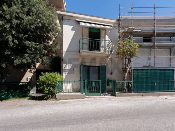 casa indipendente in vendita a Recanati