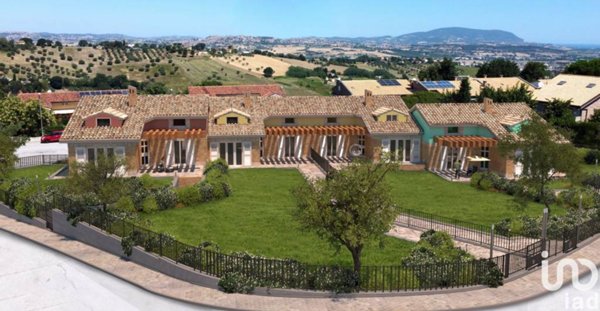 casa indipendente in vendita a Recanati