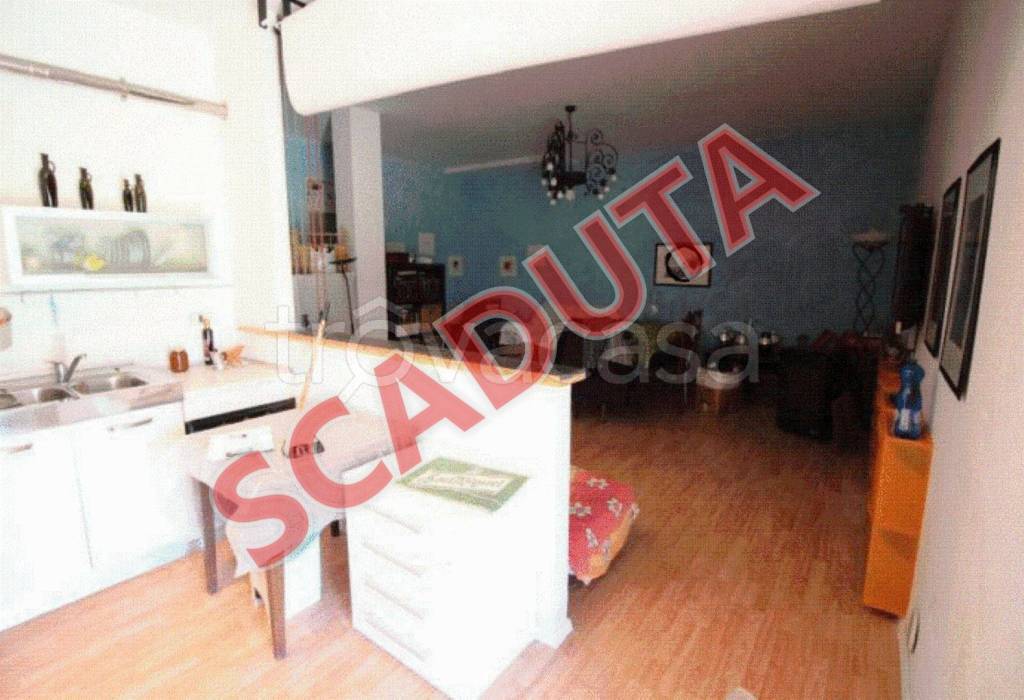 negozio in vendita a Recanati