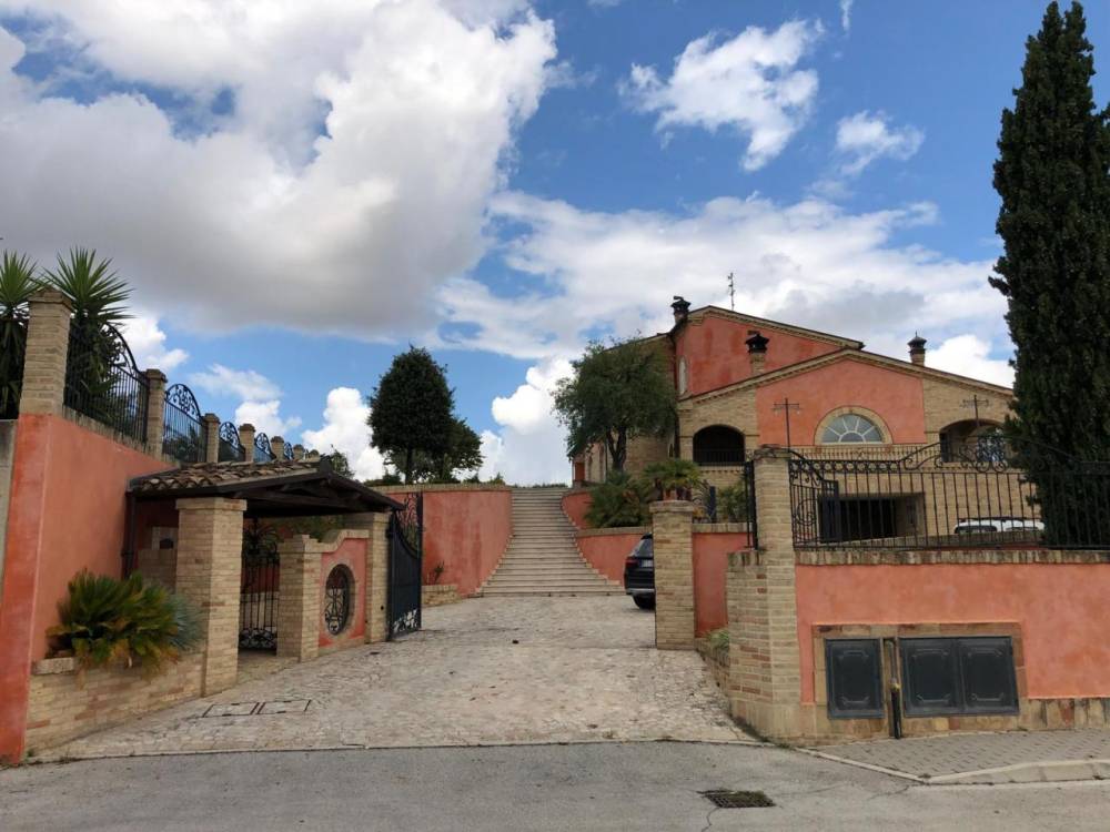 casa indipendente in vendita a Recanati