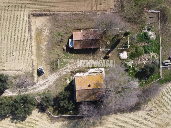 casa indipendente in vendita a Recanati in zona Costa dei Ricchi