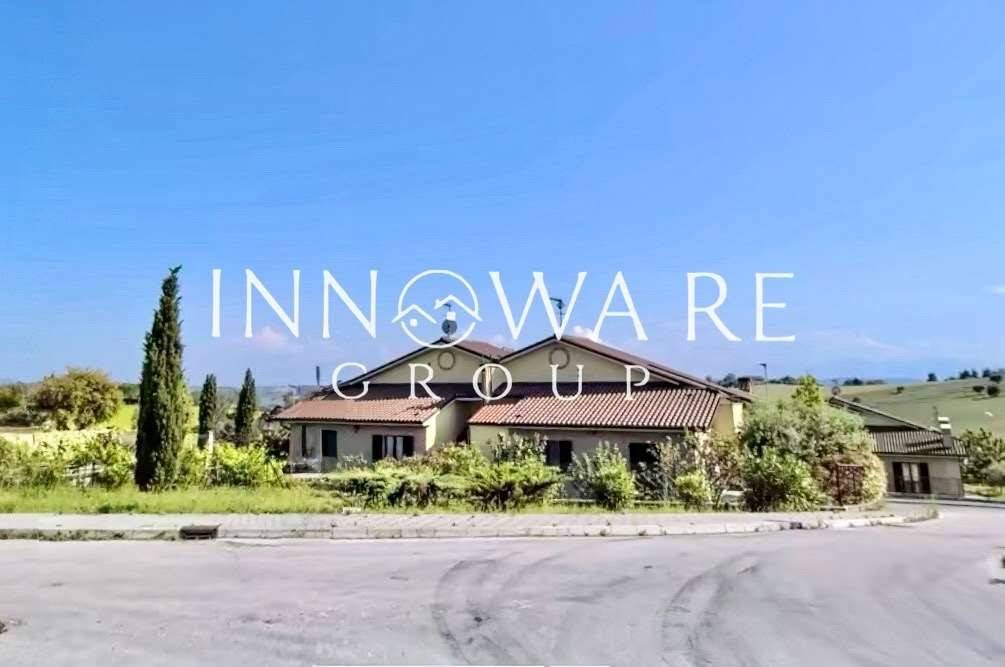 casa indipendente in vendita a Recanati in zona Santa Lucia