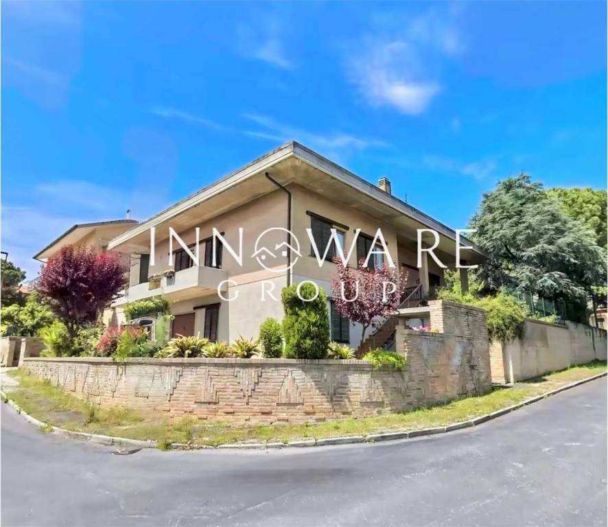 casa indipendente in vendita a Recanati