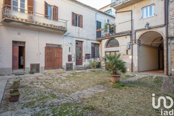 casa indipendente in vendita a Recanati