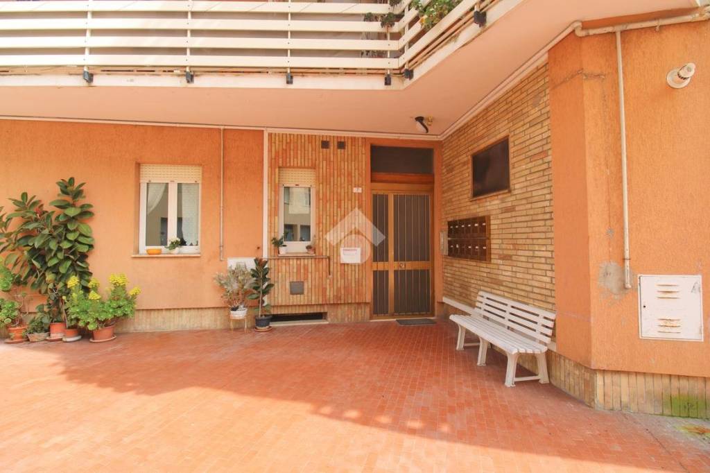 appartamento in vendita a Recanati in zona Santa Lucia
