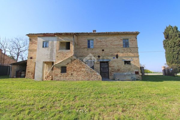 casale in vendita a Recanati