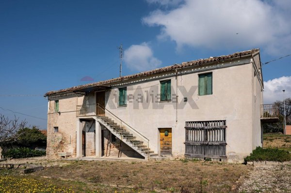 casale in vendita a Recanati