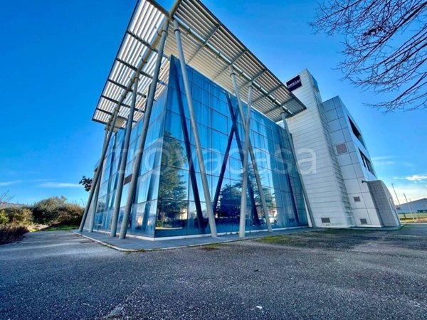 negozio in vendita a Recanati