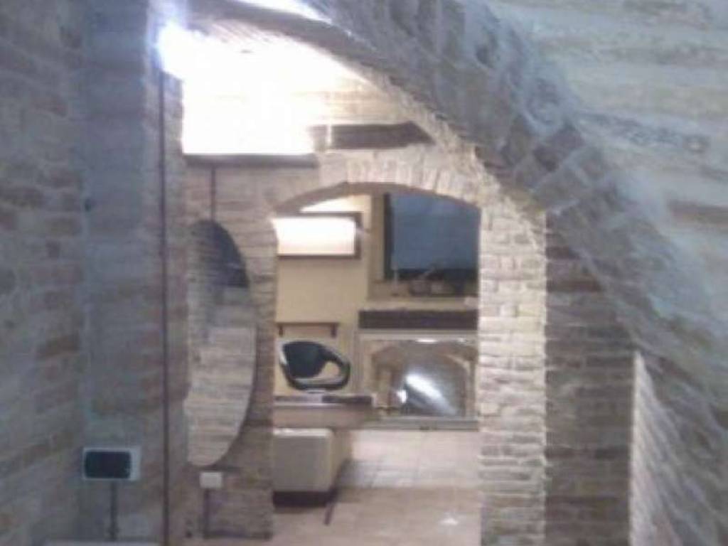 negozio in vendita a Recanati