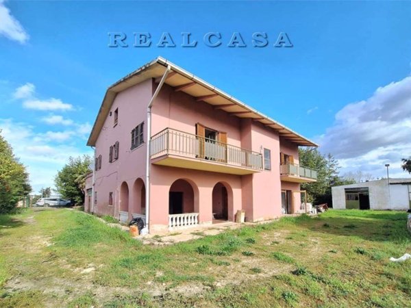 casa indipendente in vendita a Recanati