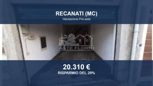 locale commerciale in vendita a Recanati