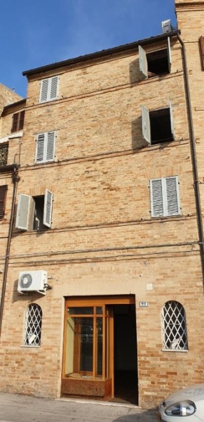casa indipendente in vendita a Recanati