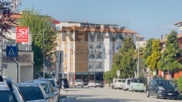 appartamento in vendita a Recanati in zona Santa Lucia