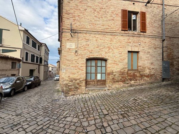 negozio in vendita a Recanati