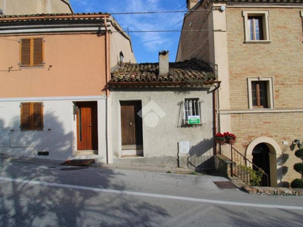 casa indipendente in vendita a Recanati
