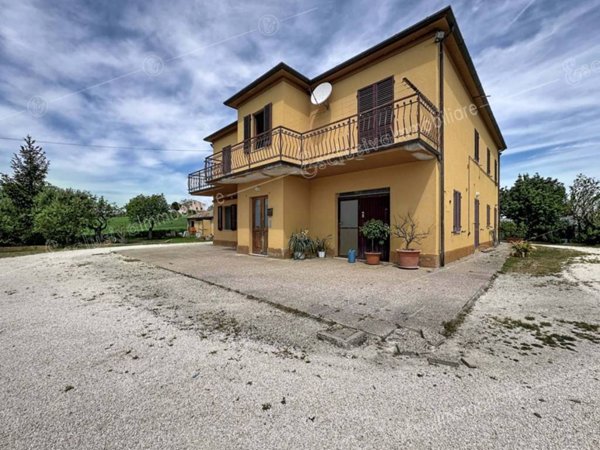 casa indipendente in vendita a Recanati