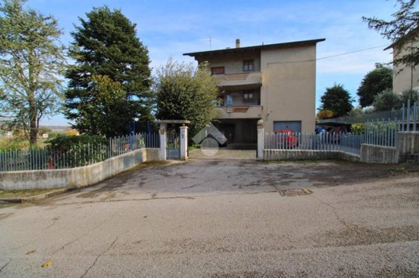casa indipendente in vendita a Recanati