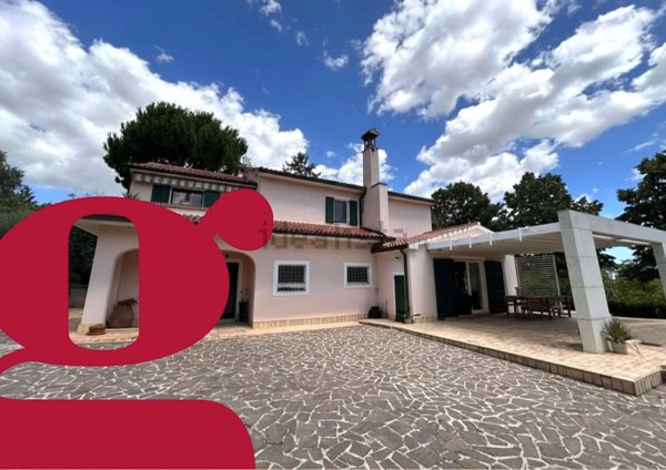 casa indipendente in vendita a Recanati