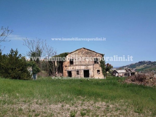 casa indipendente in vendita a Recanati
