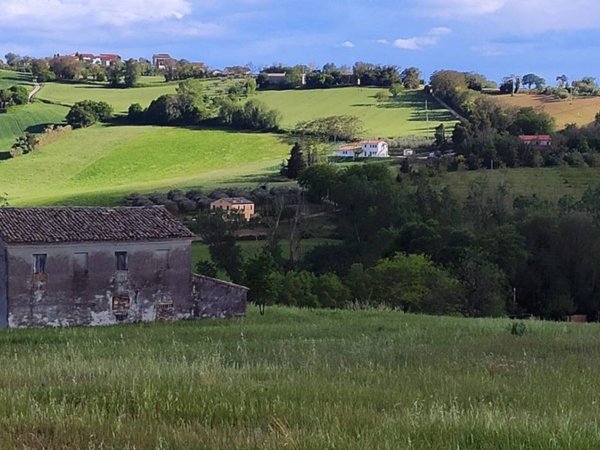 casa indipendente in vendita a Recanati in zona Bagnolo