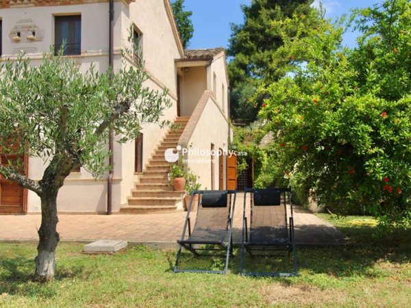 casa indipendente in vendita a Recanati