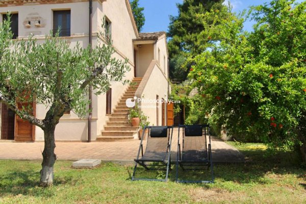 casa indipendente in vendita a Recanati