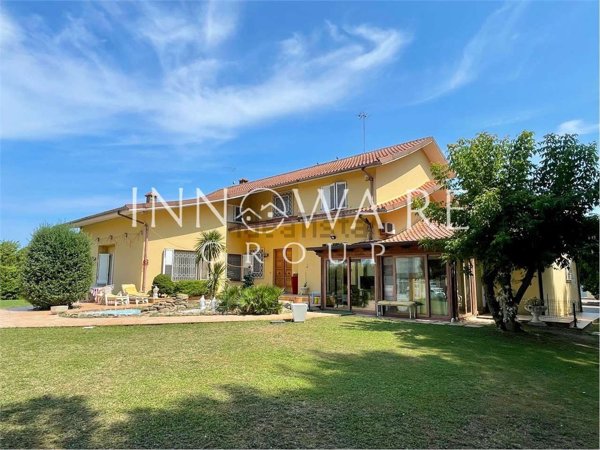 casa indipendente in vendita a Recanati