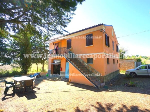 casa indipendente in vendita a Recanati