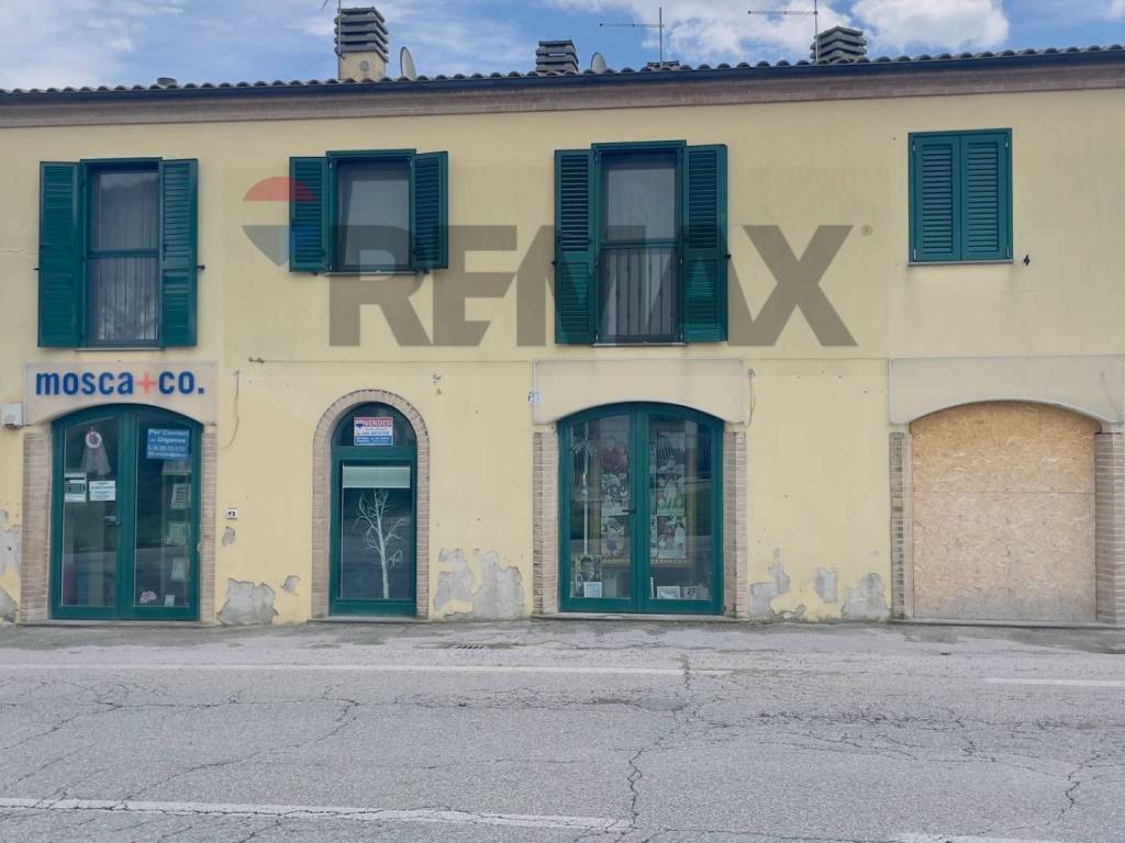 negozio in vendita a Recanati